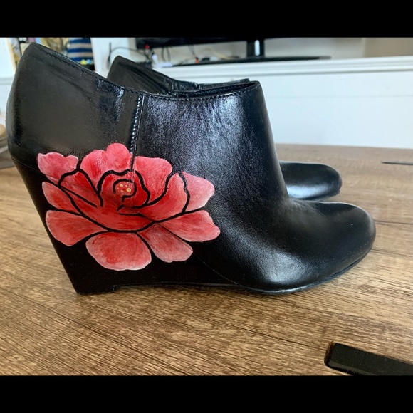 Nine West leather ankle zip booties, hand painted - Picture 3 of 7